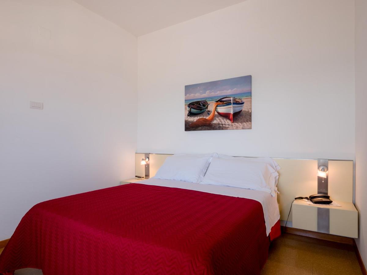 Hotel Europa セニガッリア エクステリア 写真